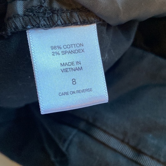 𝅺New York and Company 7th Avenue Design Studio Shorts Black Size 8 - Picture 7 of 10